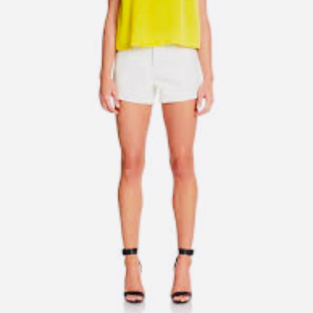 BCBGeneration White Women's Shorts